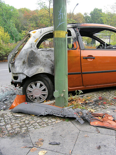 Crash Cars —@Götz Holborn
