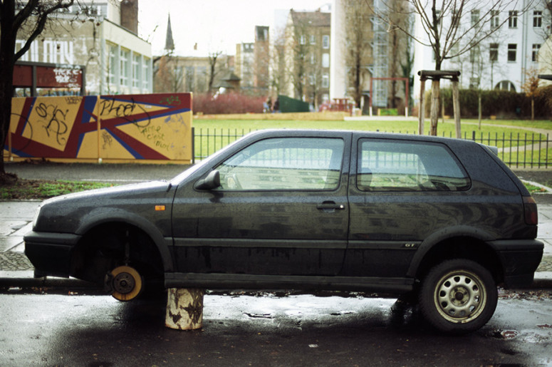Crash Cars —@Götz Holborn
