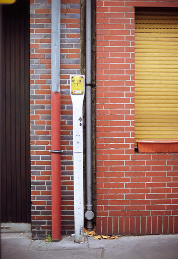 Structures_Hausfassade by Götz Holborn